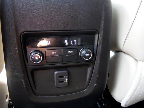 Used 2019 Buick Enclave Essence image 15
