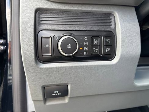 Used 2025 Ford F250 XLT w/ 360-Degree Camera Package image 34