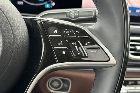 New 2026 Mercedes-Benz GLS 450 4MATIC image 32