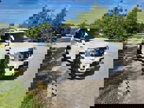Used 2017 Nissan Armada Platinum image 4