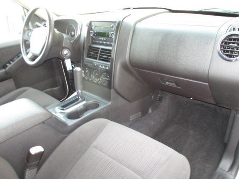 Used 2010 Ford Explorer XLT image 24