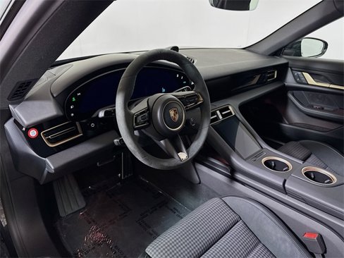 Used 2025 Porsche Taycan 4S image 4