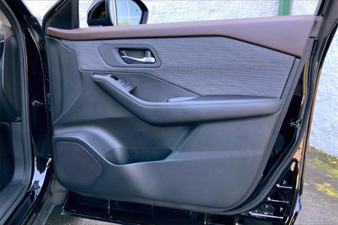 Certified 2023 Nissan Rogue SV image 27