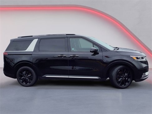 Used 2024 Kia Carnival SX Prestige image 2