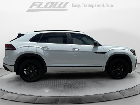 Certified 2025 Volkswagen Atlas Cross Sport SEL R-Line image 9