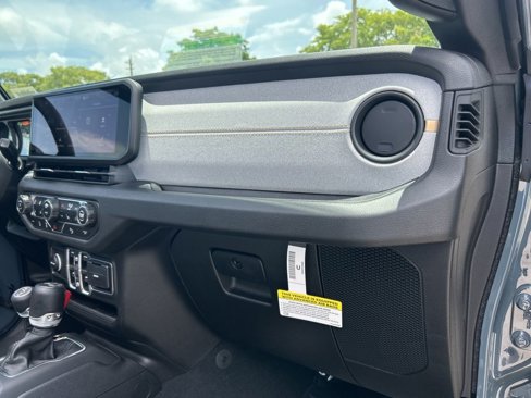New 2025 Jeep Wrangler Sport S image 24