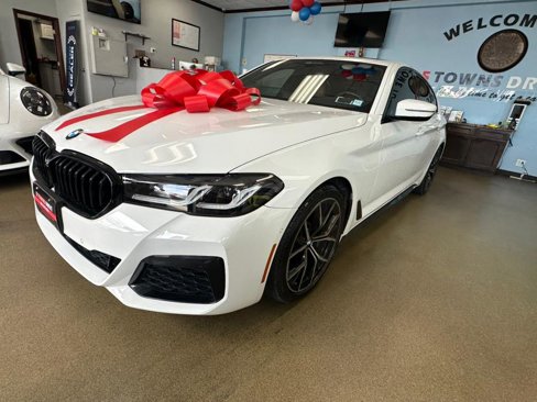 Used 2022 BMW 530i xDrive w/ Executive Package image 7
