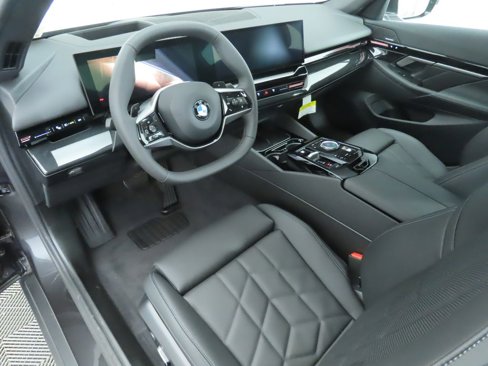 Used 2025 BMW 530i w/ Premium Package image 10