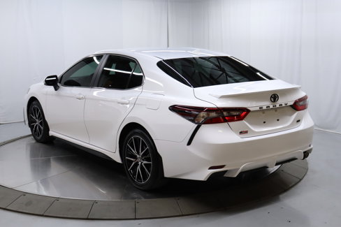 Used 2024 Toyota Camry SE image 5