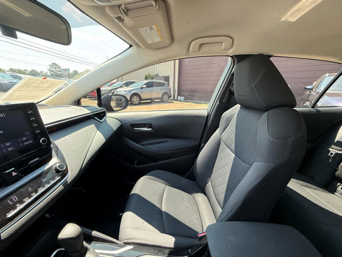 Used 2020 Toyota Corolla LE image 11