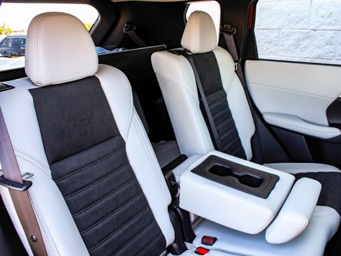 New 2025 Mitsubishi Outlander SE image 40