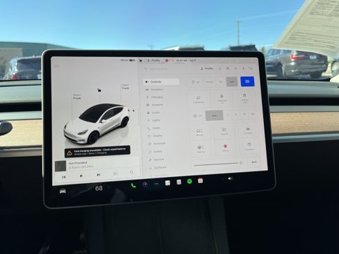 Used 2025 Tesla Model Y Performance image 34