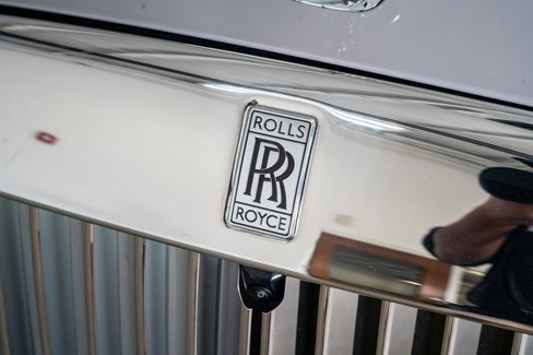 Used 2024 Rolls-Royce Spectre w/ Spectre Launch Package image 17