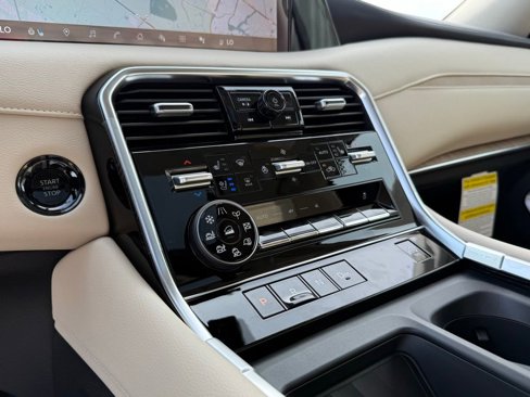 New 2025 Nissan Armada Platinum image 23