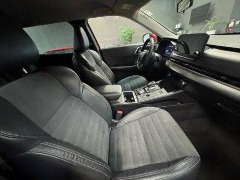 Used 2023 Mitsubishi Outlander SE image 9