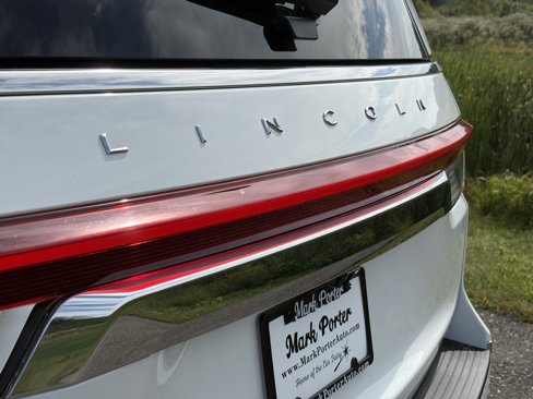 Used 2024 Lincoln Navigator L Reserve image 11