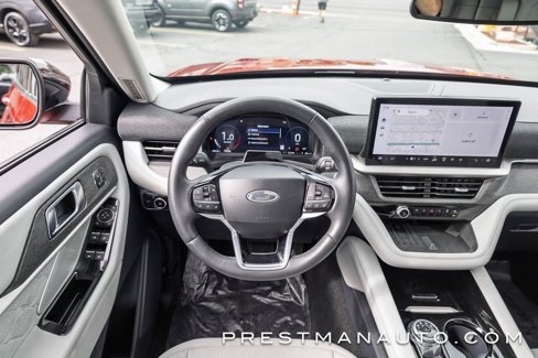 Used 2025 Ford Explorer Platinum w/ Ultimate Package image 2