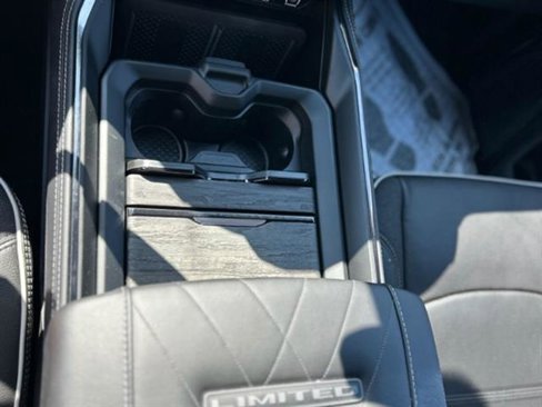 New 2025 RAM 3500 Limited image 22