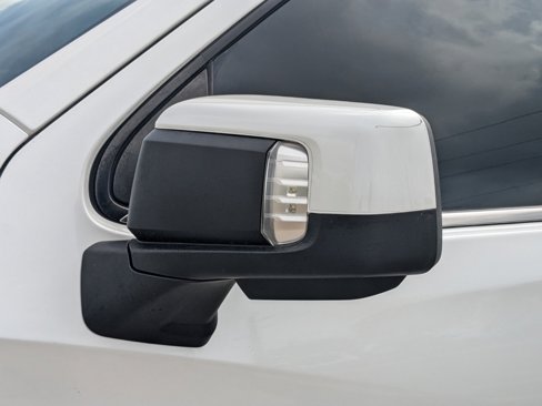 Used 2022 Chevrolet Silverado 1500 High Country image 11