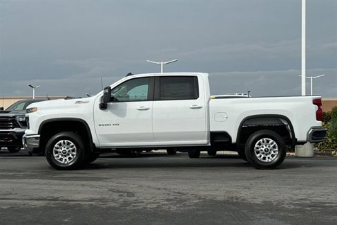 New 2026 Chevrolet Silverado 2500 LT image 7