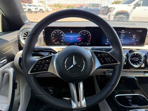 Used 2025 Mercedes-Benz CLA 250 4MATIC image 14