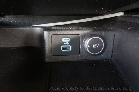Used 2021 Ford Escape SE image 32