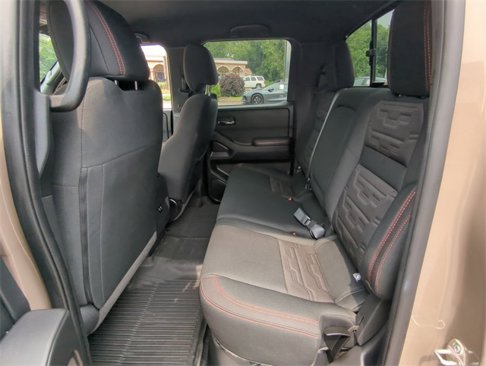 Used 2023 Nissan Frontier PRO-4X w/ Technology Package image 24
