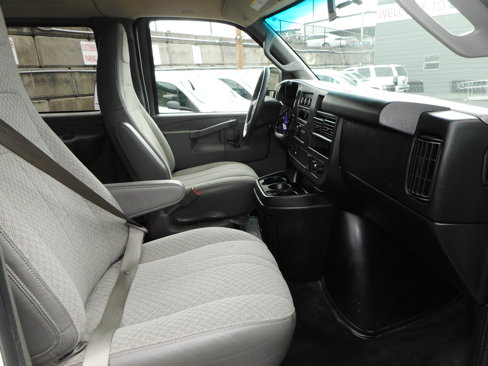 Used 2016 Chevrolet Express 3500 LT w/ LT Preferred Equipment Group image 28
