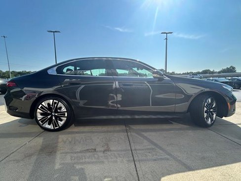 Certified 2024 BMW 530i xDrive image 16