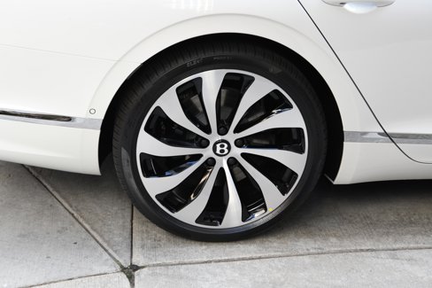 New 2026 Bentley Flying Spur Azure image 26
