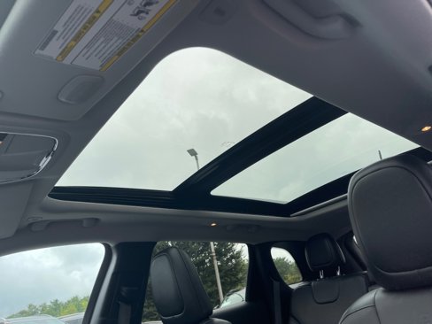 Used 2019 Jeep Cherokee Limited w/ Luxury Group image 24