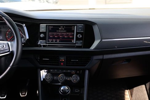 Used 2019 Volkswagen Jetta GLI image 36