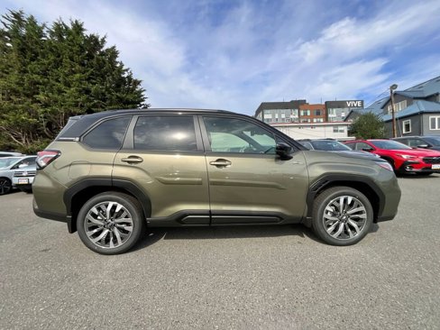 New 2025 Subaru Forester Touring image 9
