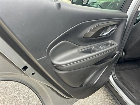 Used 2024 GMC Terrain SLE image 21