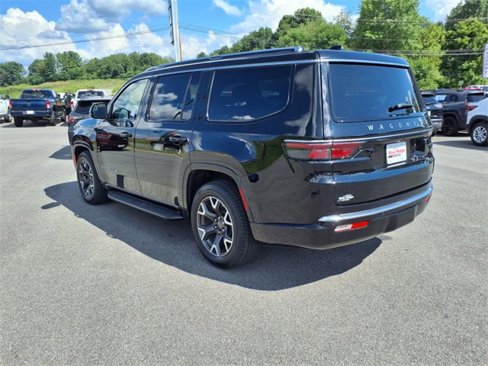 Used 2023 Jeep Wagoneer Series III w/ Preferred Equipment Group image 6