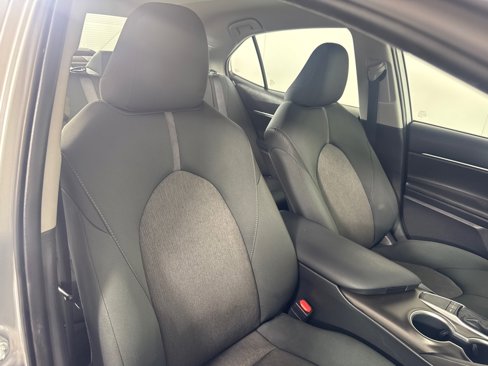 Used 2022 Toyota Camry LE image 22