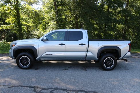 Used 2024 Toyota Tacoma TRD Sport image 2
