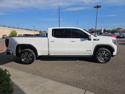 Used 2022 GMC Sierra 1500 AT4 w/ AT4 Premium Package image 6