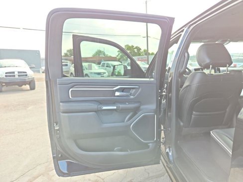 Used 2025 RAM 1500 Laramie image 36