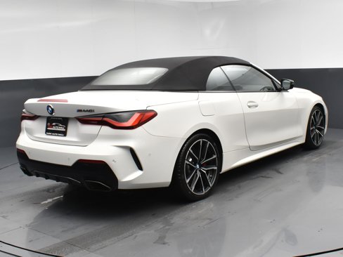 Used 2024 BMW M440i Convertible w/ Premium Package image 21