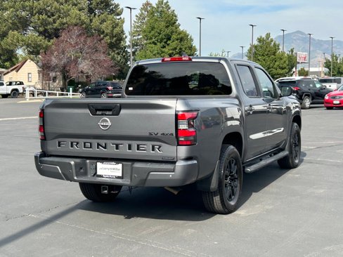 Used 2023 Nissan Frontier SV w/ Midnight Edition Package image 5
