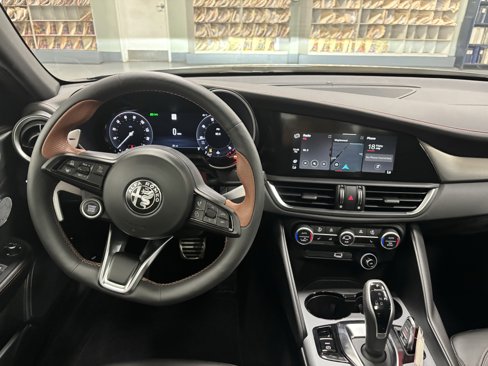 New 2025 Alfa Romeo Giulia AWD w/ Driving Assist Package image 16