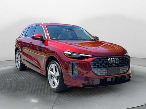 New 2025 Audi Q5 Prestige image 1