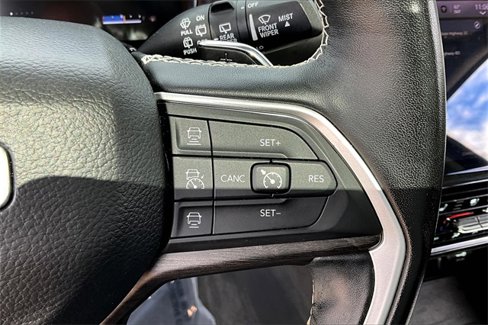 Used 2022 Jeep Grand Cherokee L Limited w/ Luxury Tech Group II image 22