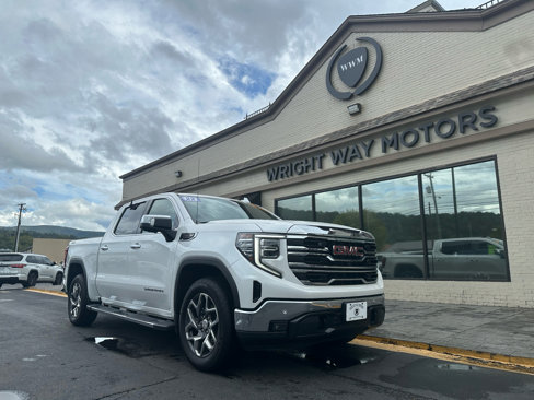 Used 2022 GMC Sierra 1500 SLT w/ SLT Premium Plus Package image 1