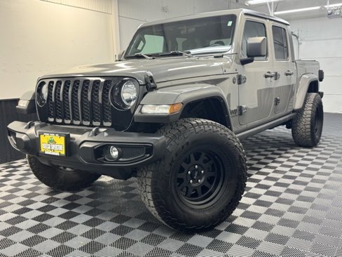 Used 2021 Jeep Gladiator Willys image 3