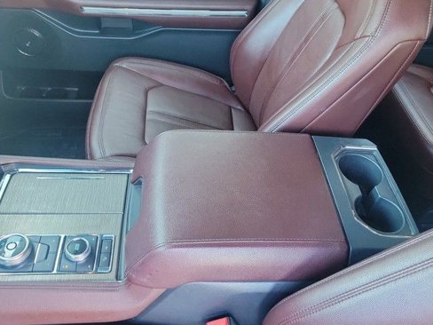 Used 2022 Ford Expedition Max Limited image 33