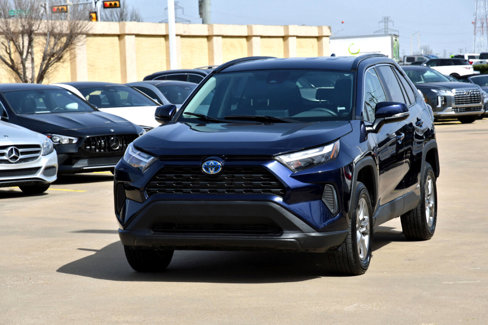 Used 2024 Toyota RAV4 XLE image 2