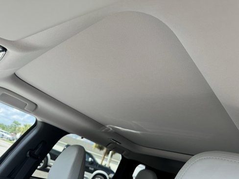 New 2025 Mitsubishi Outlander AWD image 12