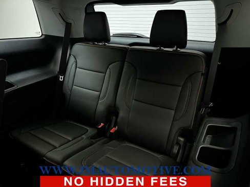 Used 2023 GMC Acadia AT4 w/ Preferred Package image 17